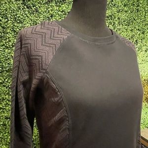 Eddie Bauer running top